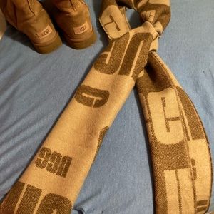 UGG logo scarf